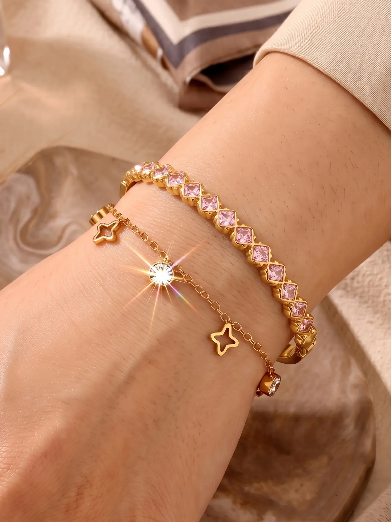 2pcs diamond pink diamond bracelet and four-star bracelet set, with a warm gold metal base and a full row of transparent pink square diamonds, shining soft and not dazzling, sweet and full of exquisite luxury