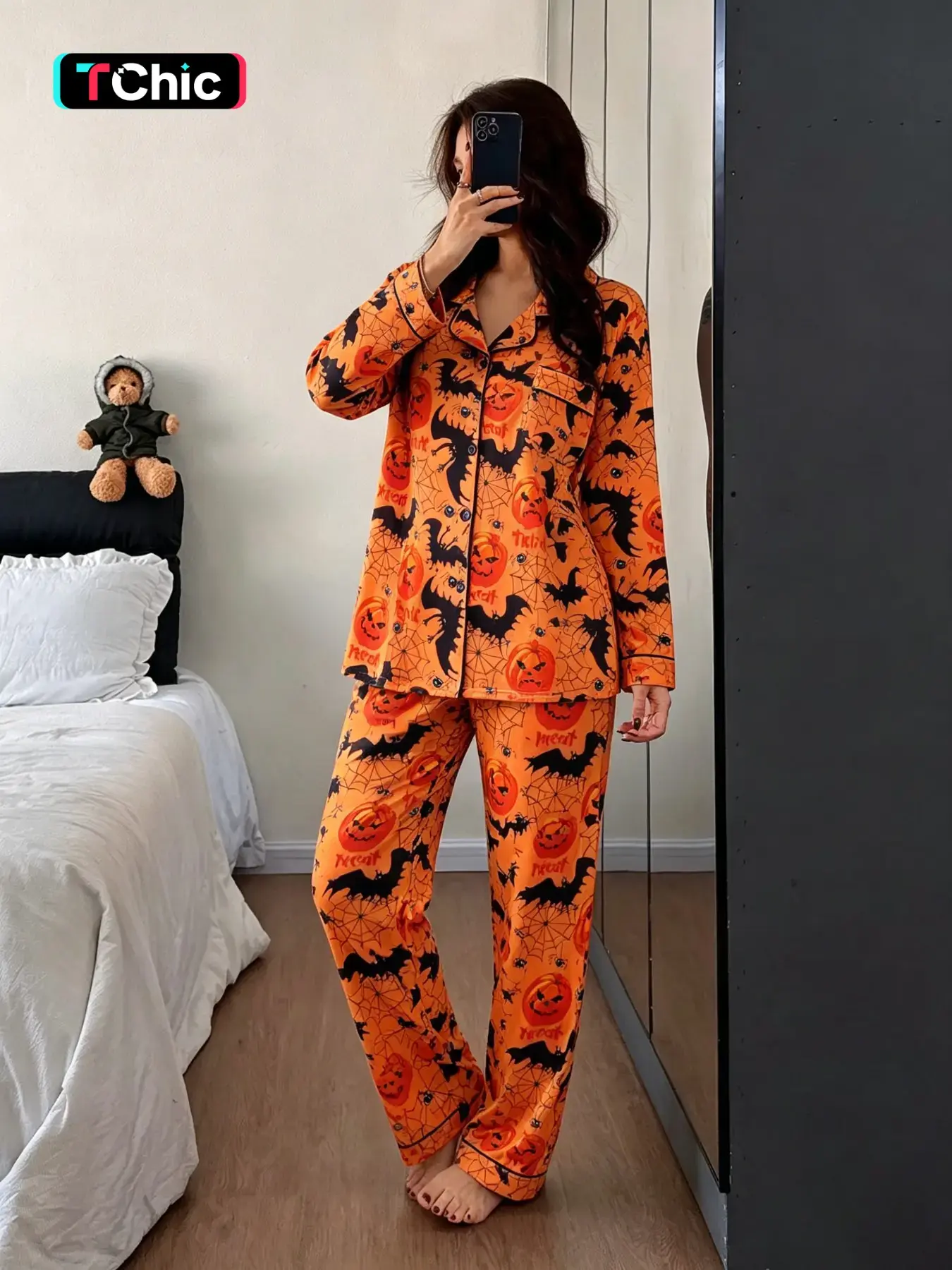 Halloween Sleepwear, Loungewear, Pajamas Home Wear 2-Piece Set for Women with Full-Body Cartoon Print Long Sleeve Top and Pants, Soft Comfortable Fabric, Collar Design, Small Pockets, Button Closure, Elastic Waistband, Women's Pajama Set