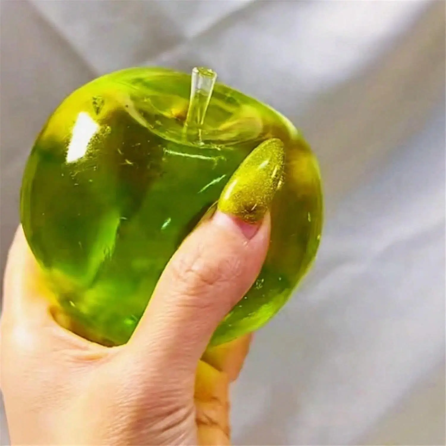 Plush Slow Rebound Apple-Shaped Stress Relief Toy 6cm round Handmade Squishy Ball Perfect for Party Favors Birthday And Holiday Gifts