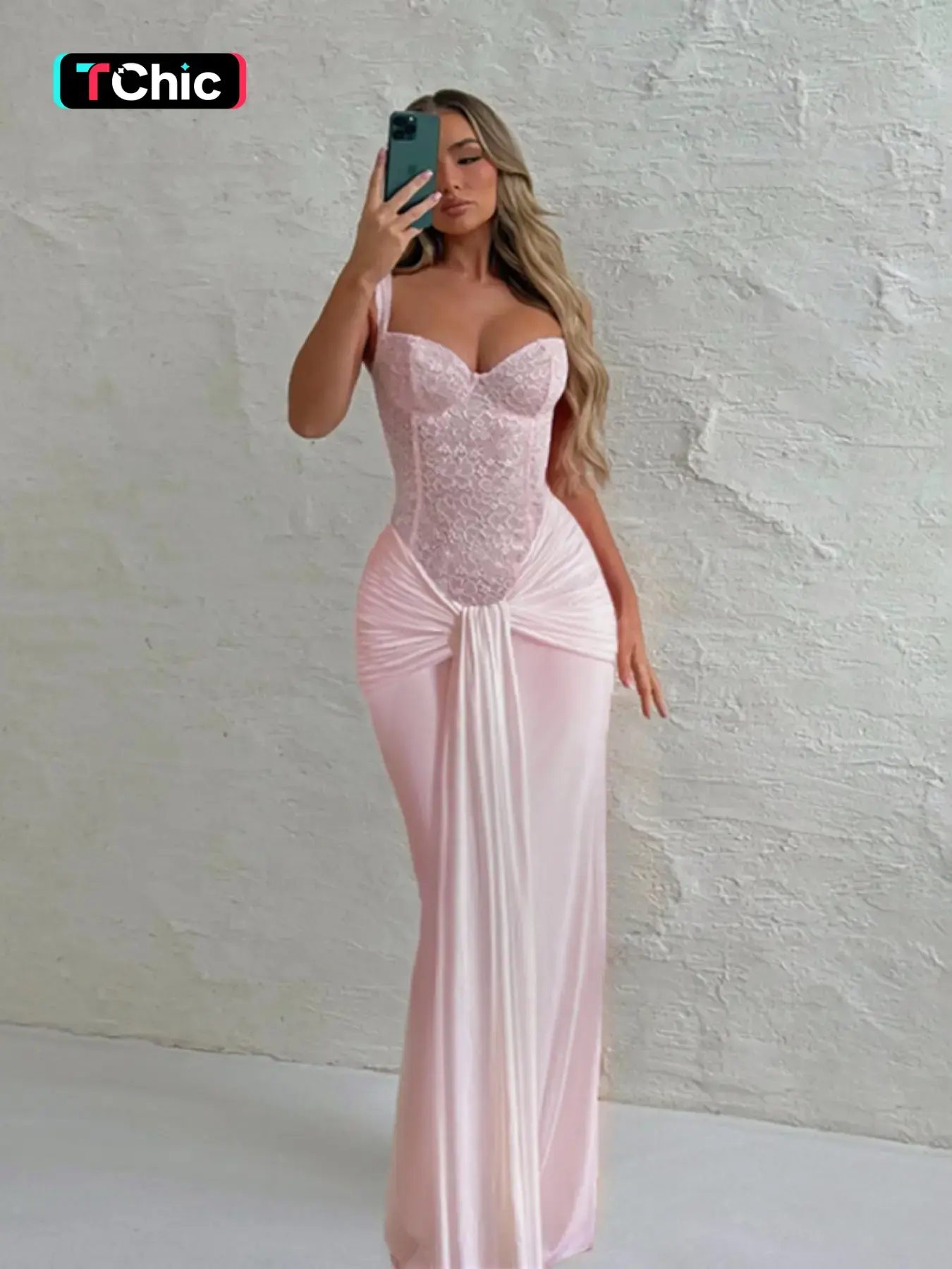 Elegant Waist Cinched Ribbon Lace Halter Dress, Chic Evening Gown with Ruched Design, Formal Wear, Perfect for Special Occasions & Parties