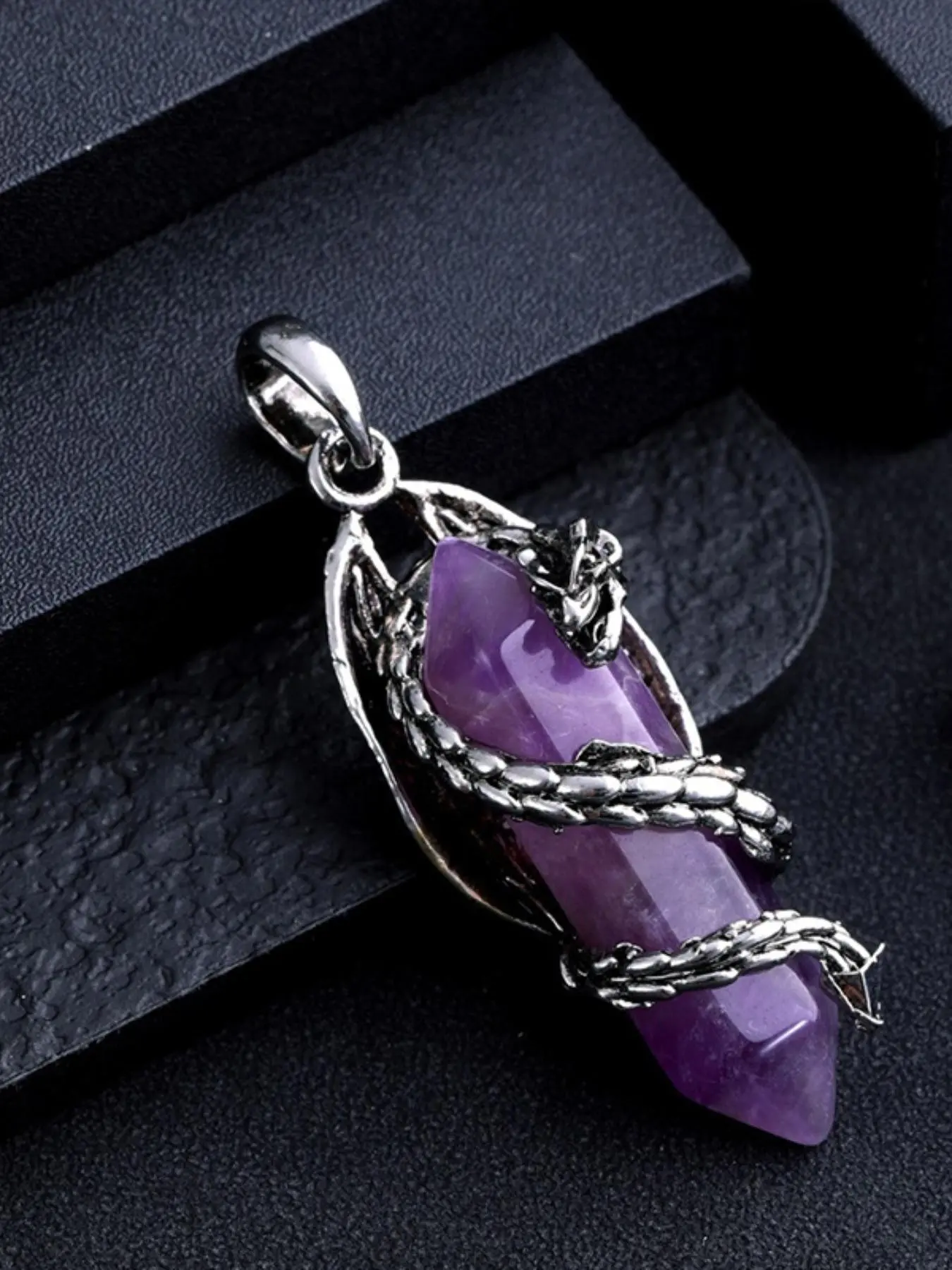 Natural Crystal Dragon Pendant Necklace, Healing Quartz Chakra Balancer, Unisex Jewelry with Leather Strap, Perfect Gift for Festivals