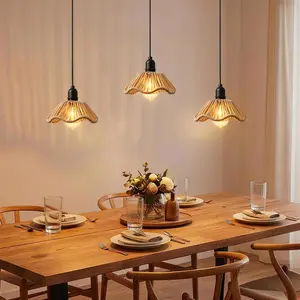 Bohemian Style Woven Lamp, Floral Pattern, Handmade Hemp Rope Pendant Light, Suitable for Living Room and Bedroom, Decorative Lighting