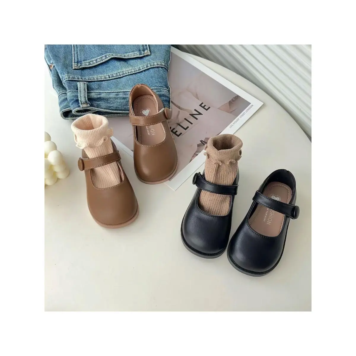 Minimalist Black School Shoes for Girls. Soft Uppers And Flexible Soles Ensure Comfort. Versatile Design Matches Uniforms And Casual Wear Perfectly. Durable And Easy to Clean for Daily Use!