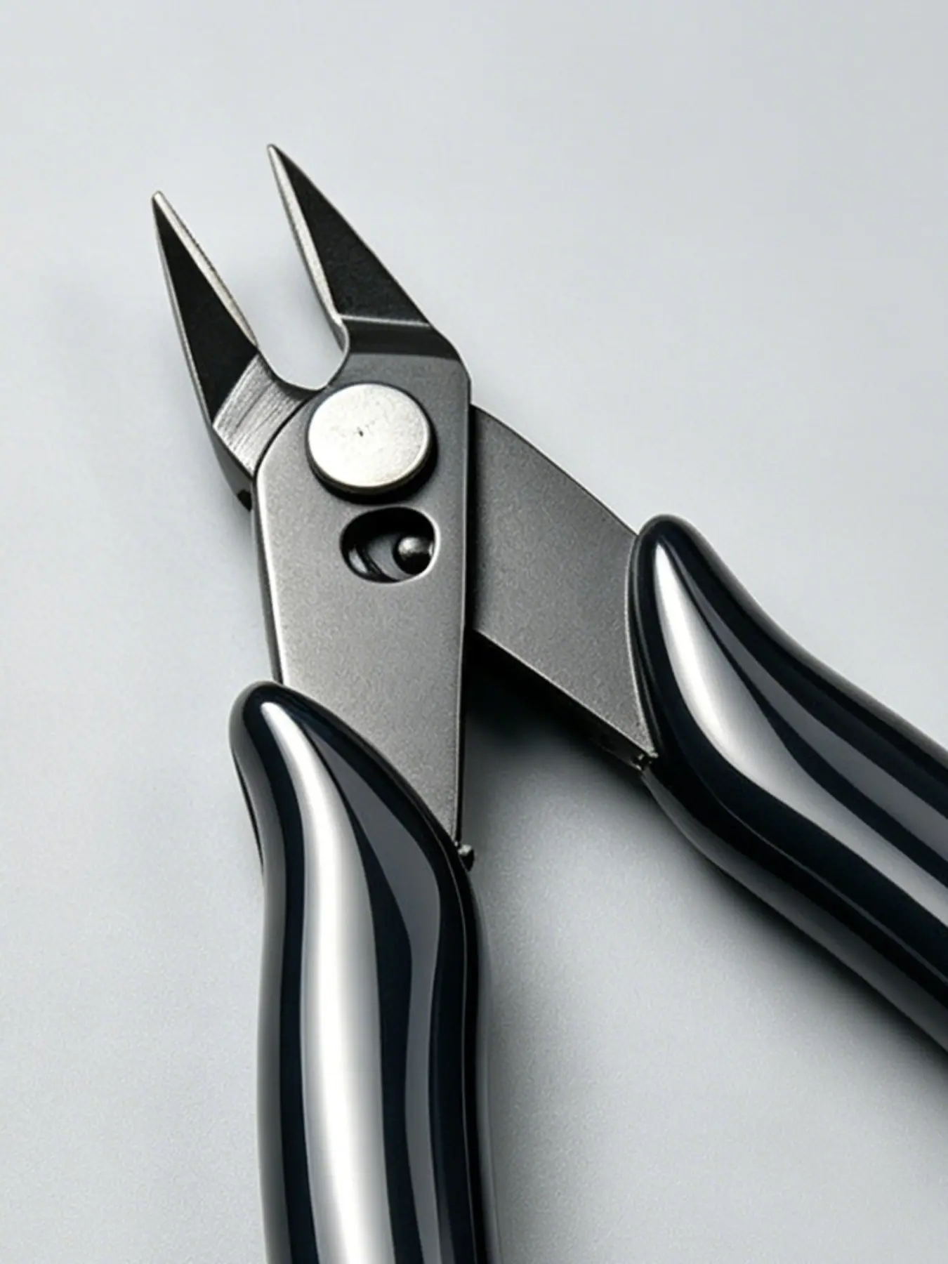 Wig Clipper Scissors, Easy Hair Extension Cutting Tool, Salon Quality Tool, Salon & Home Use, Professional Wig Detachment Kit, Essential Beauty Supplies