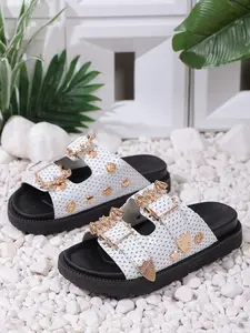 2026 Summer Beach Luxury Perforated Starry Sandals, Sea Star Shell Metal Accessories, Breathable Anti-Slip Sole