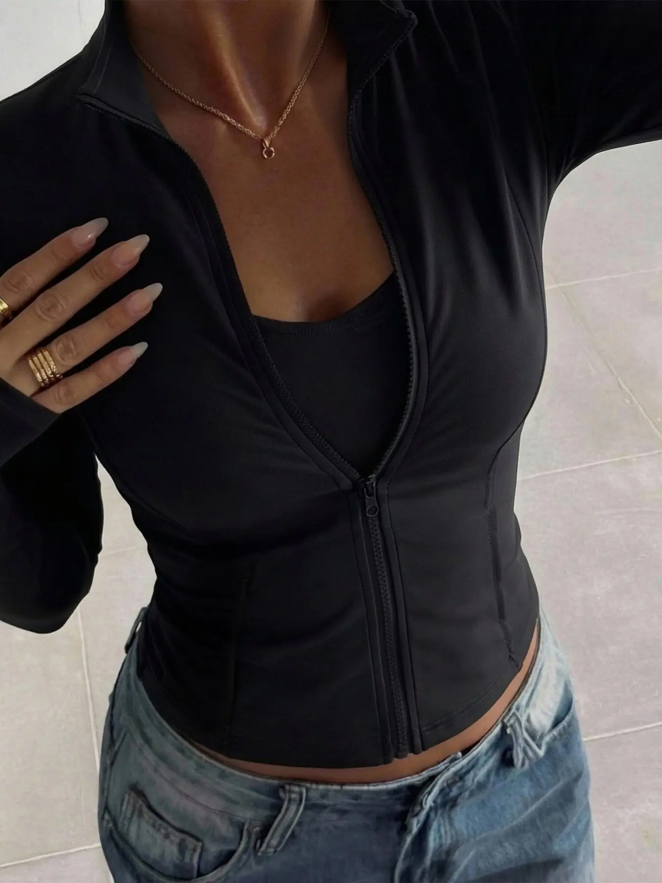 Women's Black Stand Collar Full-Zip Cropped Slim Fit Jacket, Long Sleeve Stretchy Athletic Top, Ideal For Sports, Hot Girl Daily Streetwear Outfits