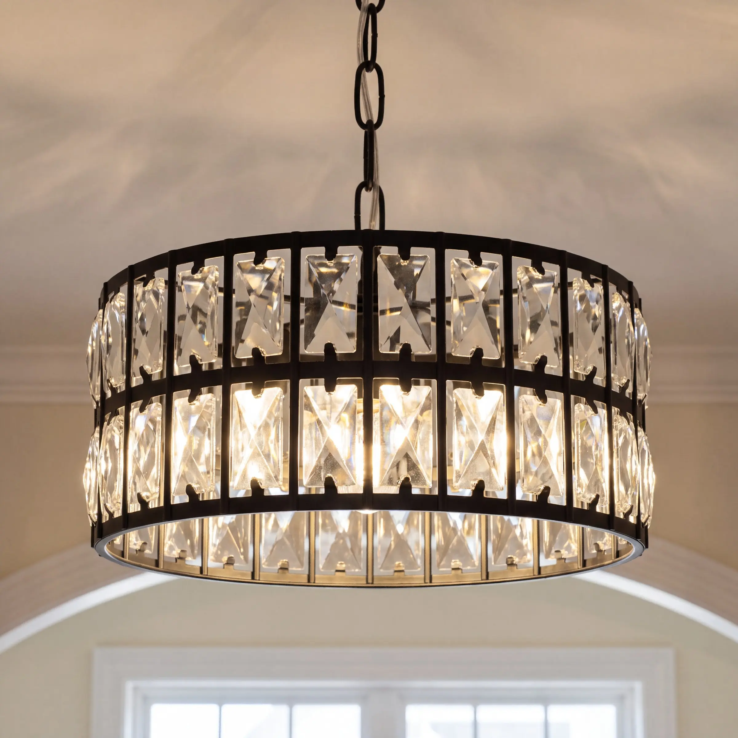 1pc Black Crystal Ceiling Light, 12-Inch Round Flush Mount Ceiling Light Fixture, Modern Flush Mount Chandelier with K9 Crystal, E14 Base Light for Dining Room Kitchen Island Living Room Bedroom Hallway Foyer, Bulbs Not Included