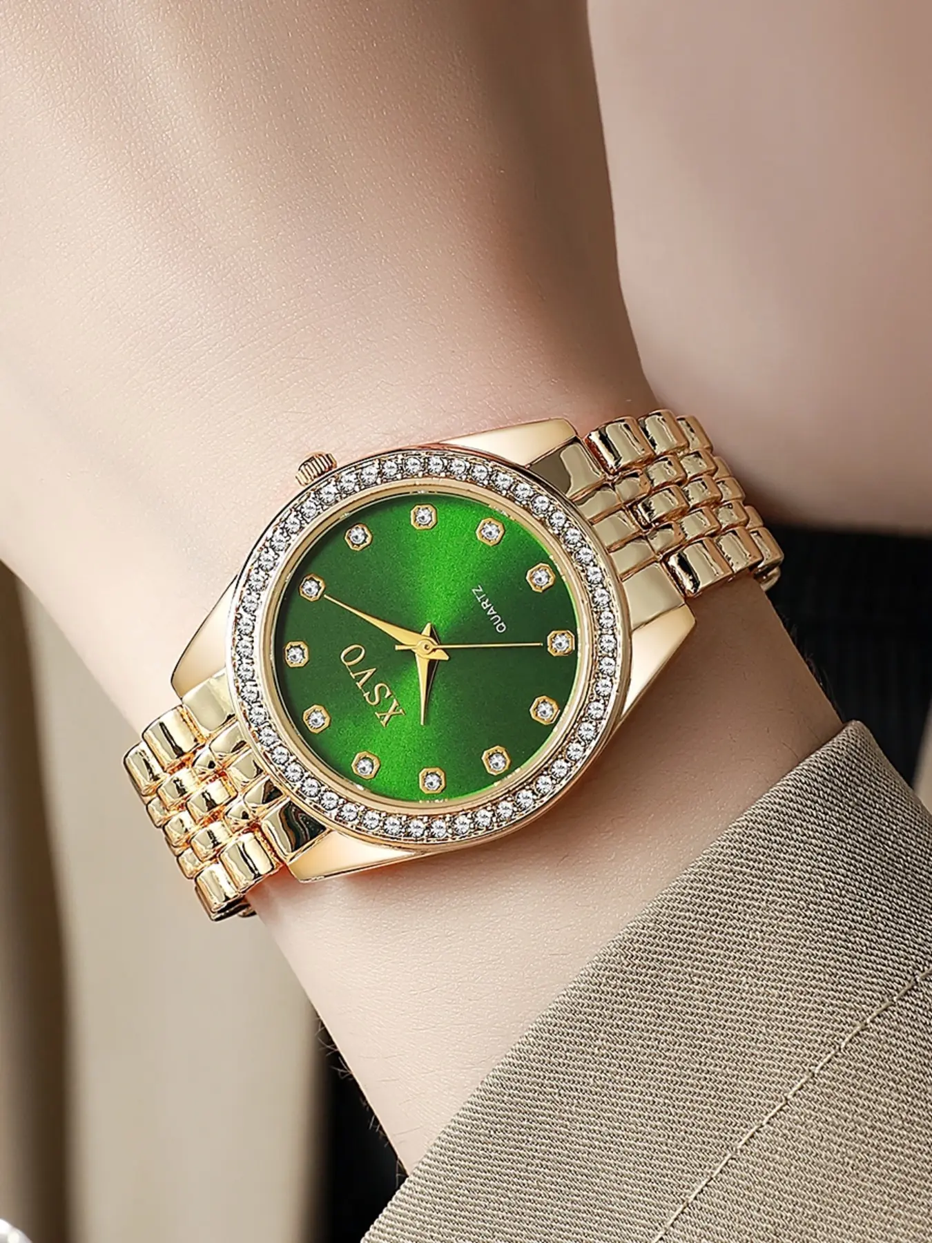 Luxury Women's Steel Band Watch, Vintage Elegance, Emerald Dial with Diamond Markers, Three Colors Available, Perfect Gift for Daily Wear