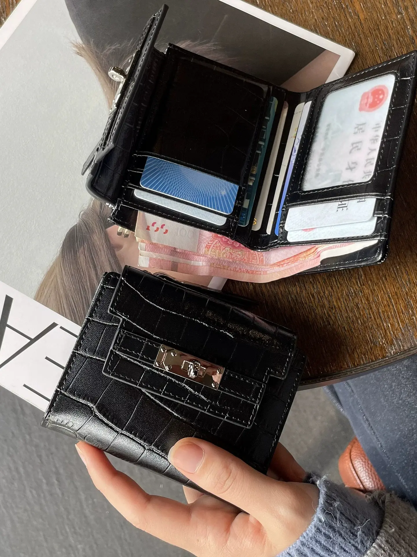 Leather Card Wallet, Slim Design, Short Style, with Zipper Pocket, Secure & Stylish, High-Quality Full-Grain Leather, Unique Aesthetic