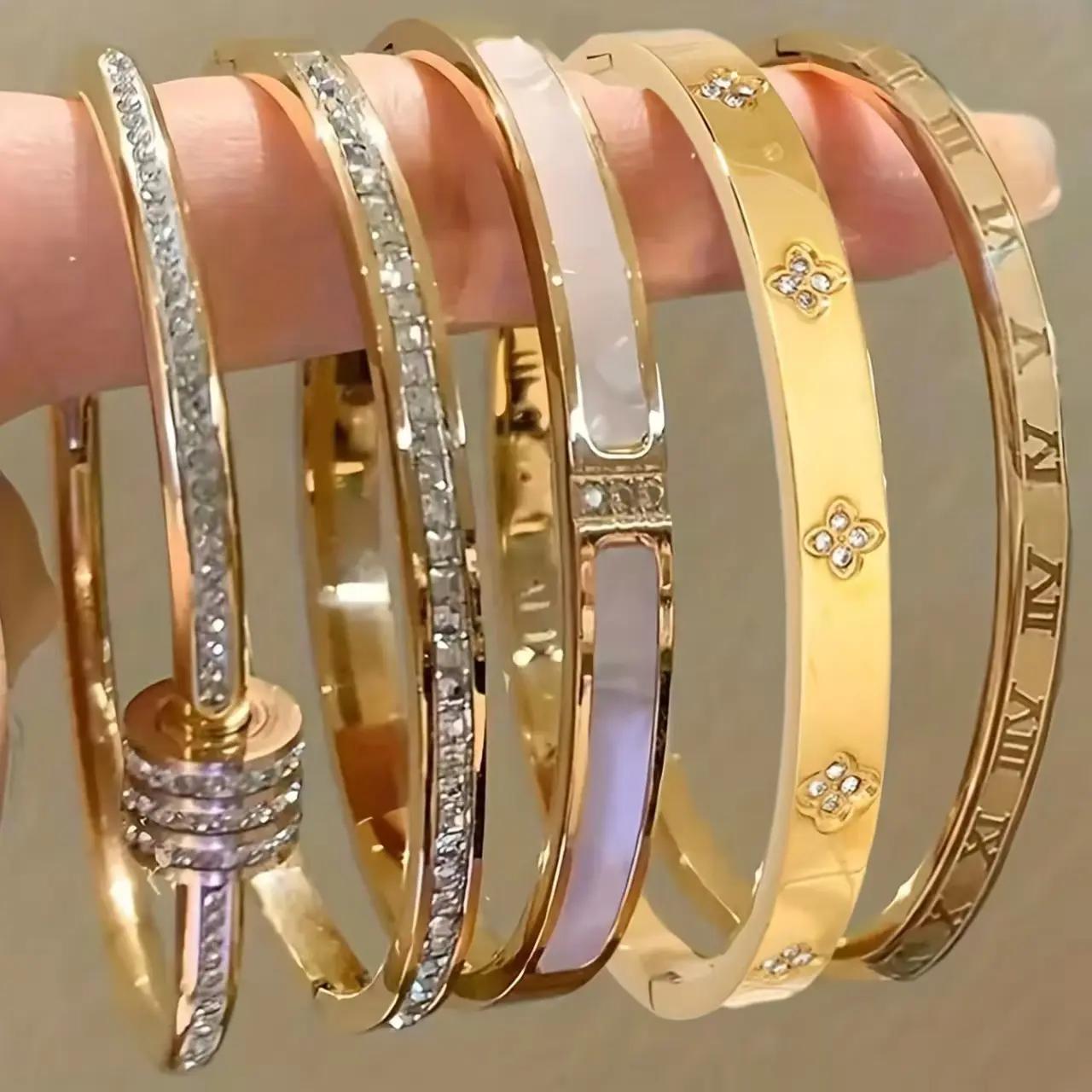 Women's Female European-American Bestselling Luxury Fashion Bracelet - Stainless Steel Gold, Mother-of-Pearl, Diamond-Inlaid Costume Jewelry