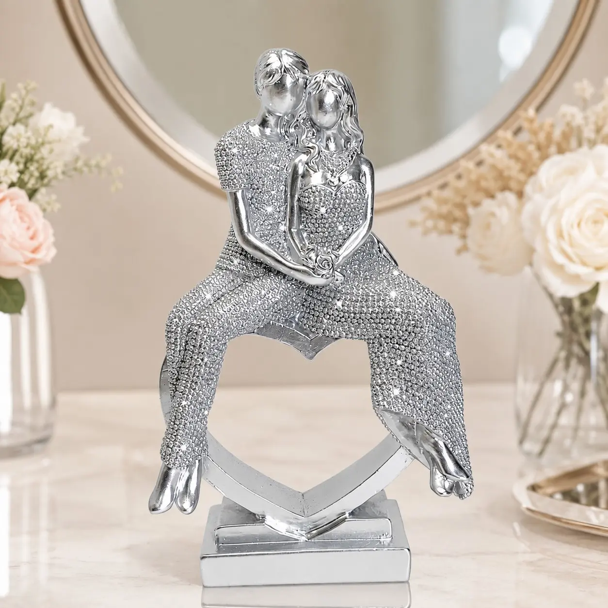 Romantic Couple Resin Figurine Statue, Elegant Home Decor Gift, Perfect Anniversary Present, Desktop Ornament, Handmade Craftsmanship, Figurines Decor