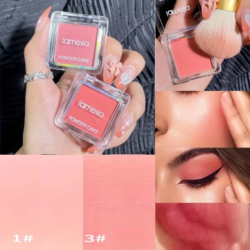 A soft blush palette of four colors, a natural matte finish, long-lasting buildable coverage, powder formula, water and sweat resistant, compact and portable, suitable for all skin tones