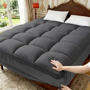 Breathable Mattress Protector, Deep Pocket Design for All Bed Sizes - Machine Washable, Soft Bedding Cover - Ideal Gift for Family