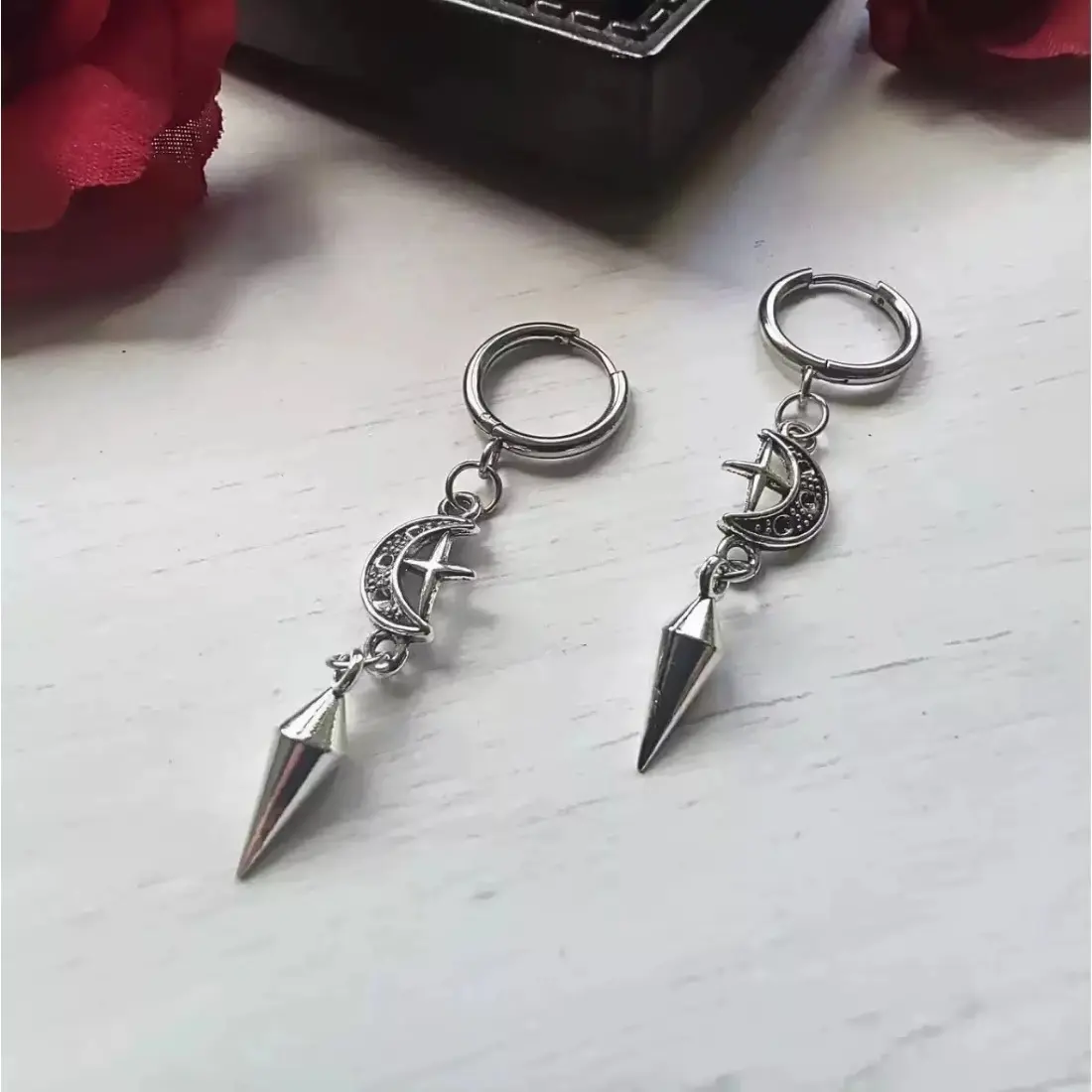 1 pair of punk rock stainless steel pointed star and moon earrings, suitable for women to wear Gothic jewelry accessories