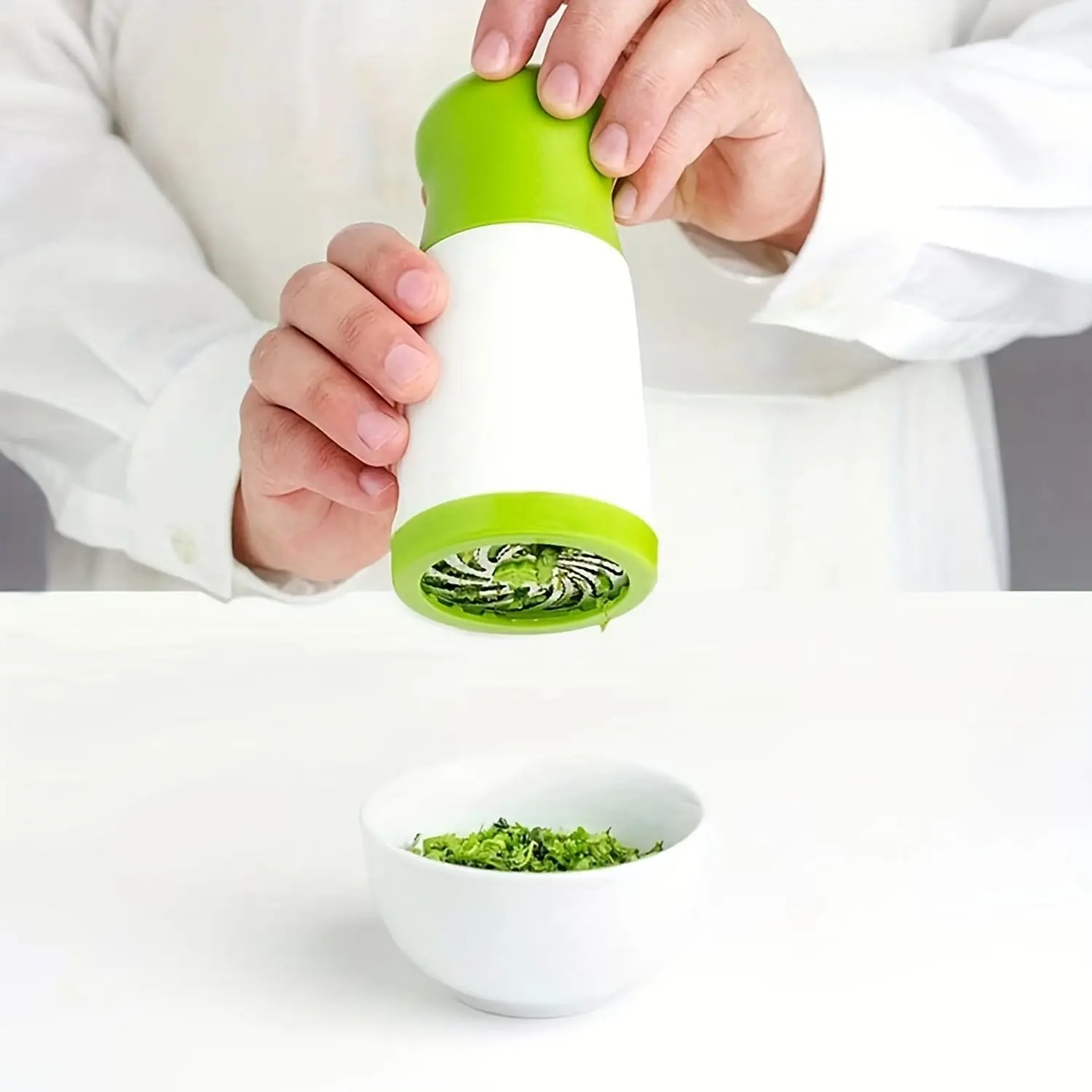 Multifunction Fresh Herb Spice Grinder, Handheld Cilantro Chopper, Fast Milling Tool, Kitchen Accessory for Baking, Steak, Pasta Seasoning