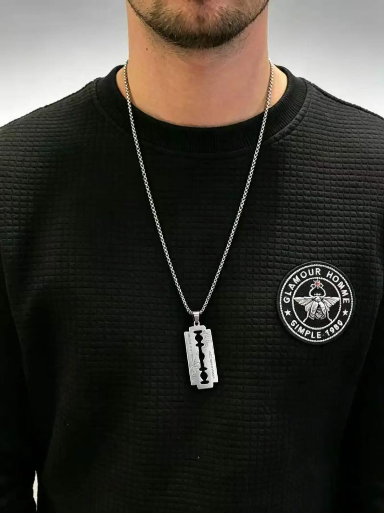 Hip-Hop Razor Blade Pendant Necklace, British Steel Engraved, 70cm Titanium Steel Sweater Chain, Streetwear Jewelry for Men and Women