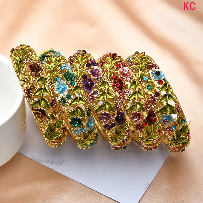Alloy Hollow Cloisonne Bangle With Painted Inlaid Rhinestone Rose, Retro Ancient Style Bracelet Accessories For European And American Women Daily Matching