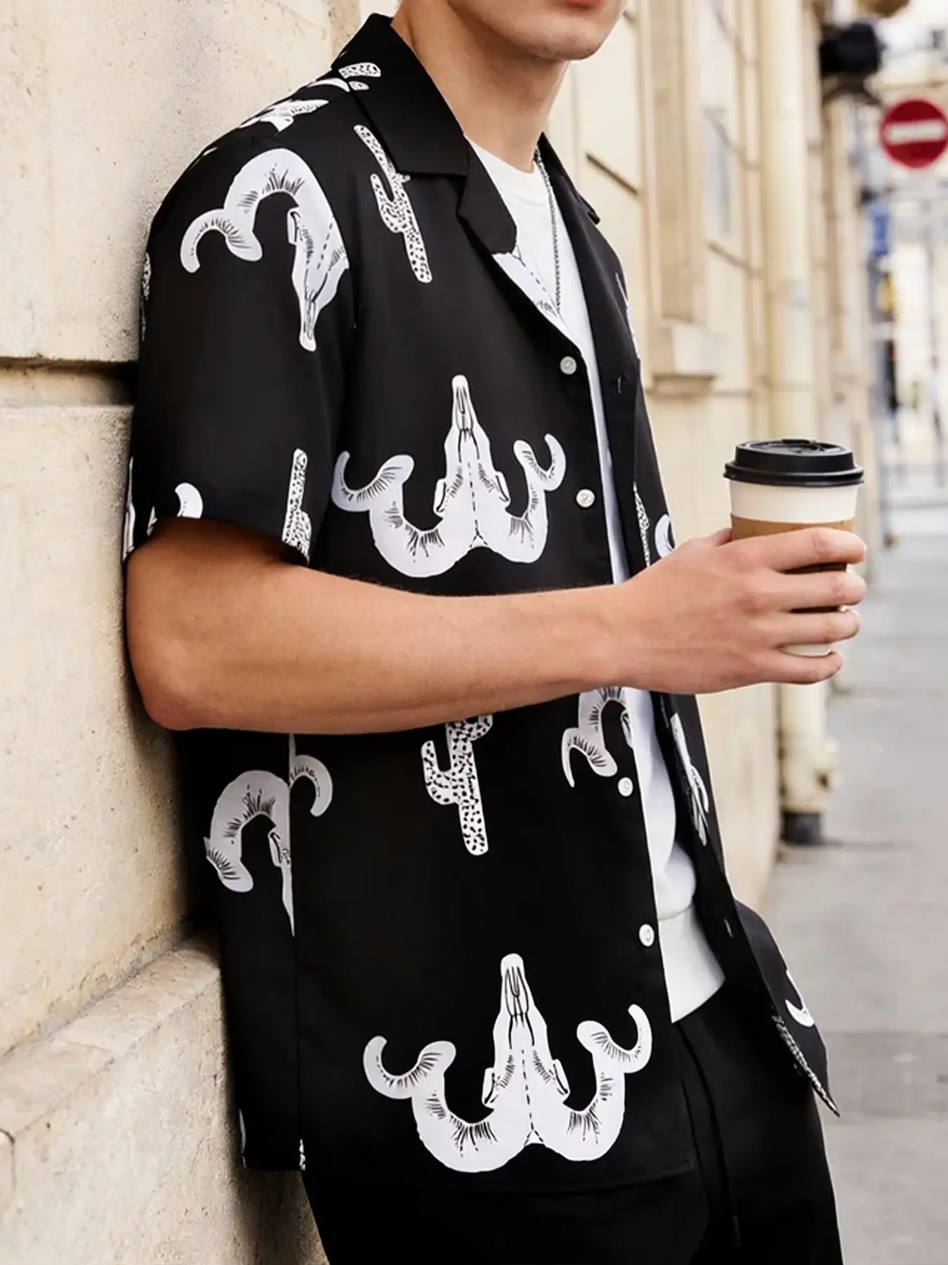 Men's Western Cow Skull & Tropical Cactus Print 2-Piece Outdoor Outfit, Camp Collar Short Sleeve Shirt & Solid Black Drawstring Shorts, Lightweight Quick Dry Breathable Fabric, Relaxed Fit for Hiking, Road Trip, Camping, Streetwear & Summer Vacation