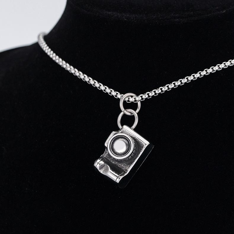 Best-selling vintage ins hip-hop camera necklace, men's trendy camera necklace 2026, long necklace, camera necklace for boyfriend