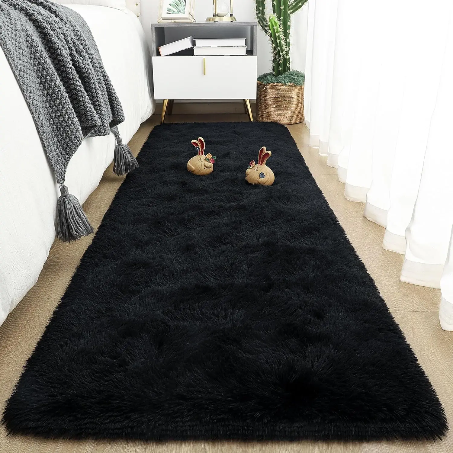 Soft Runner Rugs for Bedroom 2x6 ft with Rubber Backing, Black Fluffy Rugs for Living Room, Shag Bedside Rug Fuzzy Plush Carpet for Room, Area Rug for Dorm Nursery Hallway Indoor Home Decor