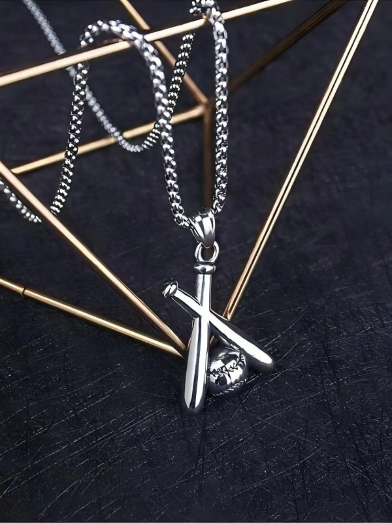1 Pc Stainless Steel Baseball Bat Pendant Necklace, European and American Style Sports Jewelry, Unique Fashion Accessory for Men and Women, Necklace Gift