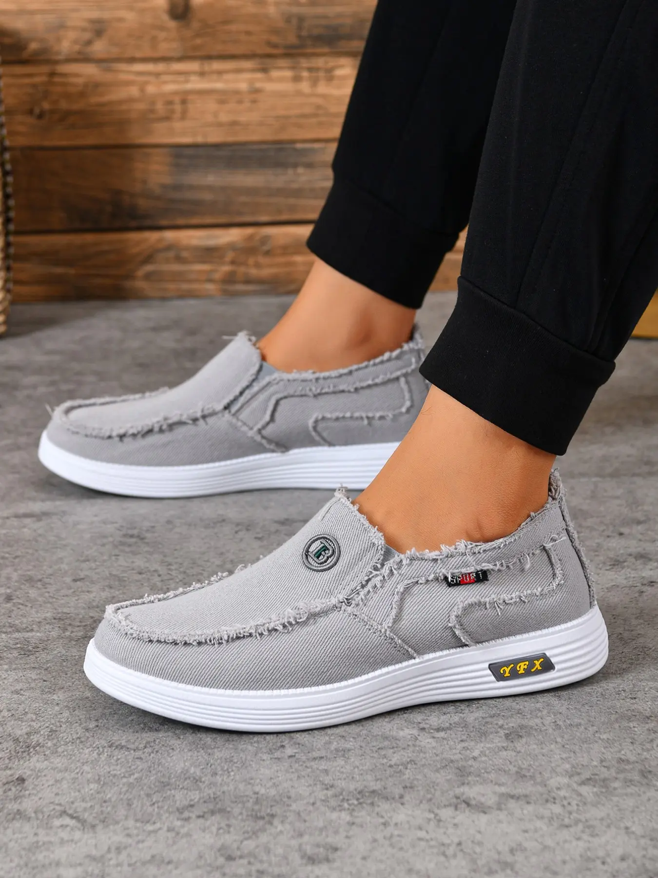 Fashion Men Frayed Trim Canvas Slip On Style Flat Loafers, Trendy Low Top Walking Shoes, Versatile Casual Footwear to Match Pants And Daily Outfits