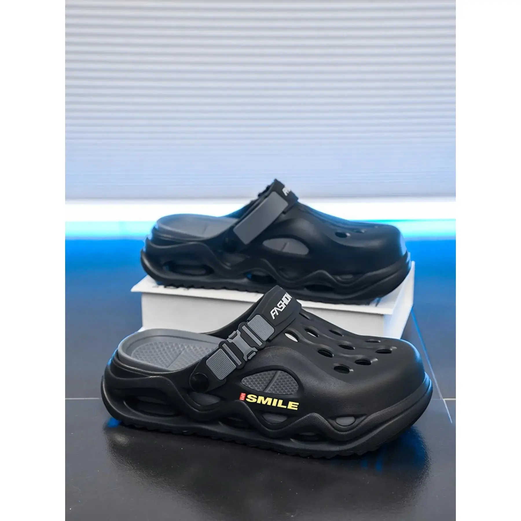 YYW1 Men's Breathable Holey Shoes, Adjustable Two-Way, Anti-Thick Sole Eva Sandals, Comfortable Footwear, Beach
