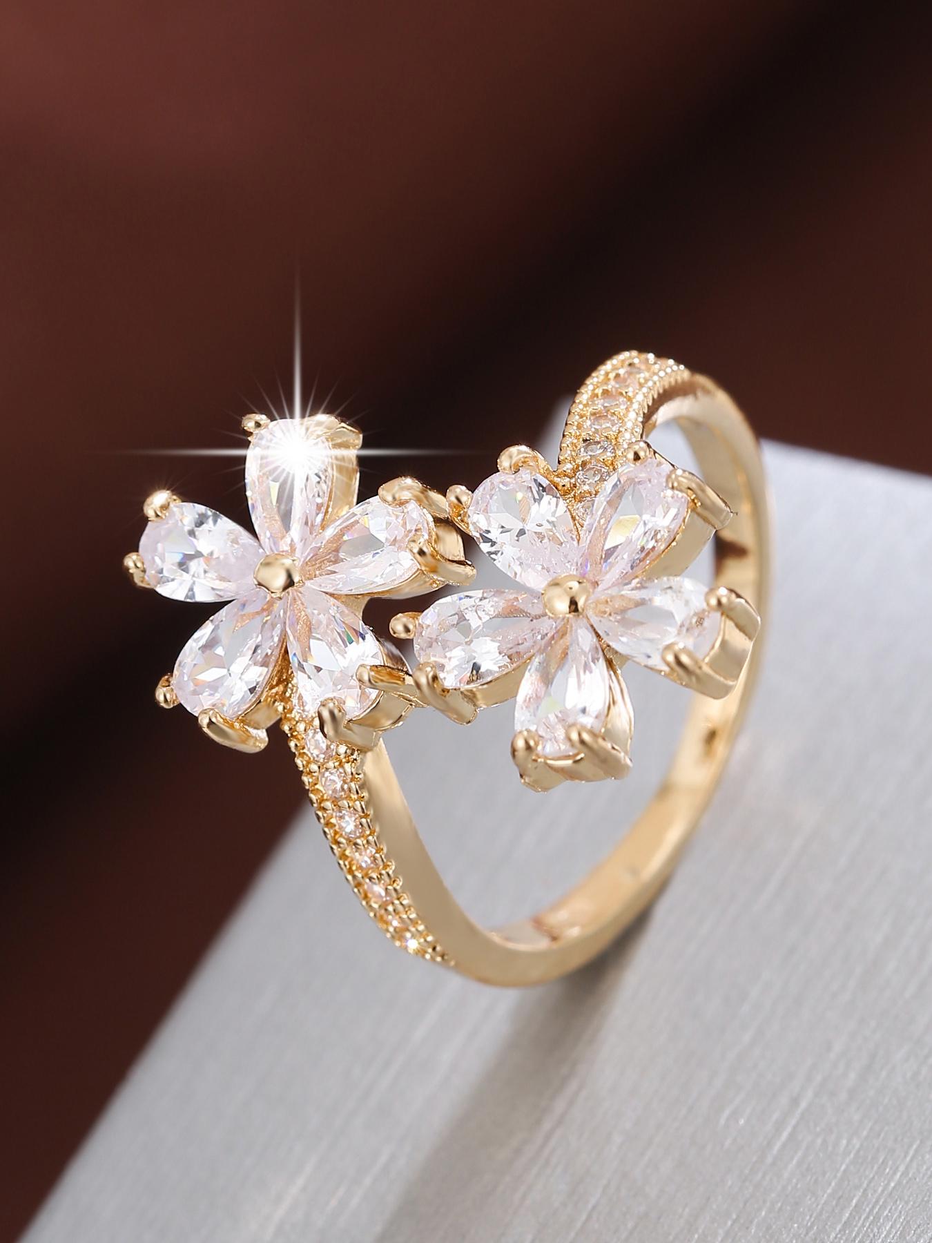 A fresh floral design with an artificial zircon opening for adjustable ladies' rings Cubic Zirconia Rings