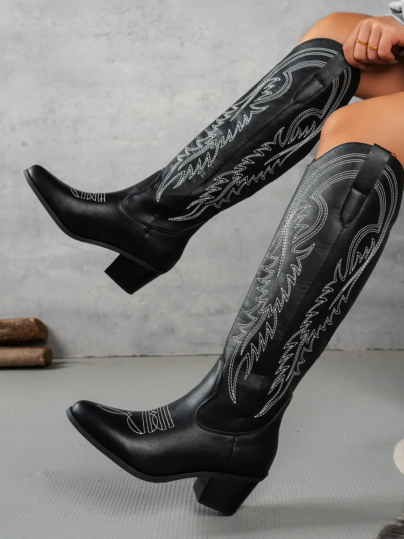 Women's New Classic Western Cowboy Boots, Mid-Calf Design, Pointed Toe, Casual Style, All Seasons, Perfect for Weddings and Daily Wear