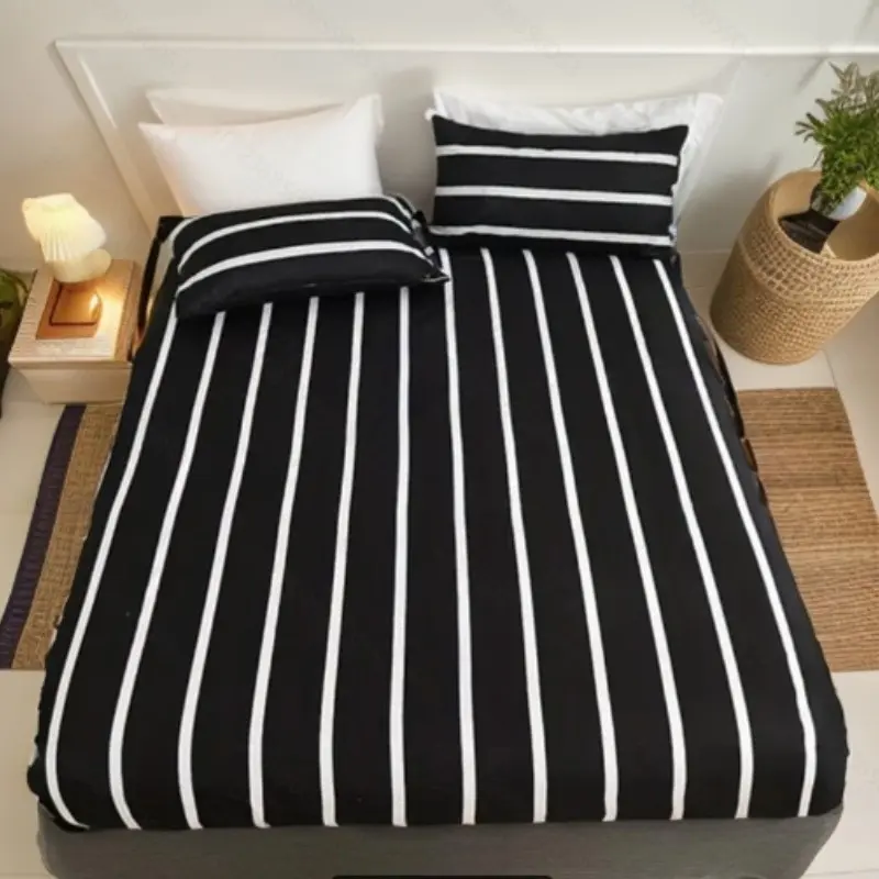 Classic Striped Fitted Sheet Set, Includes One Fitted Sheet and Two Pillowcases, Soft and Comfortable, Deep Pocket Design, Ideal for Bedroom and Guest Room