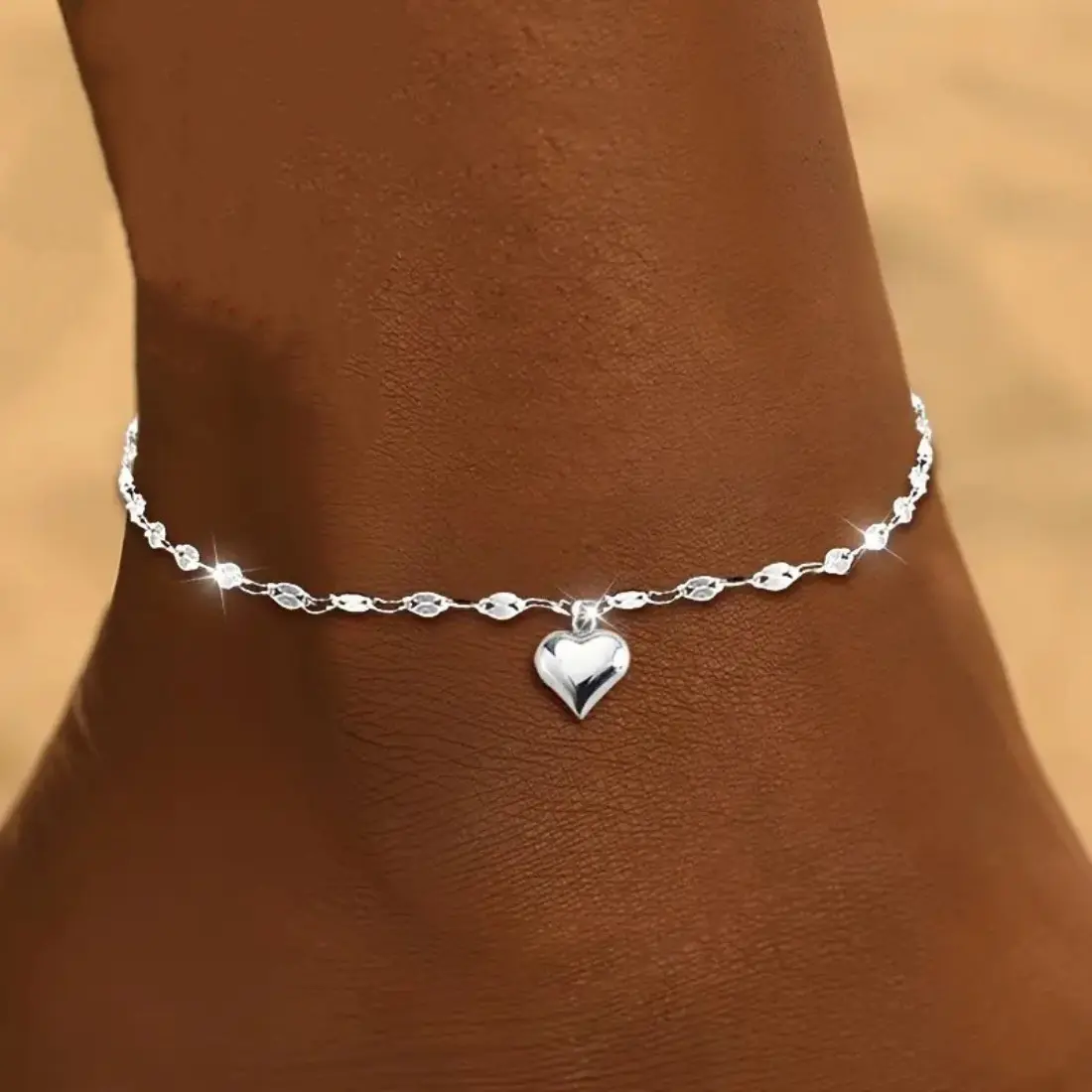 Women Beach Anklet Boho Love Heart Pendant Adjustable Personalized Foot Chain Fashion Minimalist Summer Jewelry Barefoot Sandal Anklet for Vacation Outfit Versatile Elegant Foot Accessory