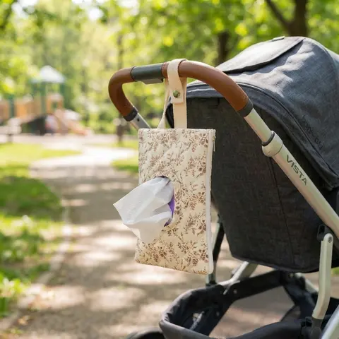 Floral Hanging Wet Wipe Bag with Handle, Hangable, Portable & Convenient for Baby Stroller, Daily Use, Travel, Makeup, Outdoor Storage