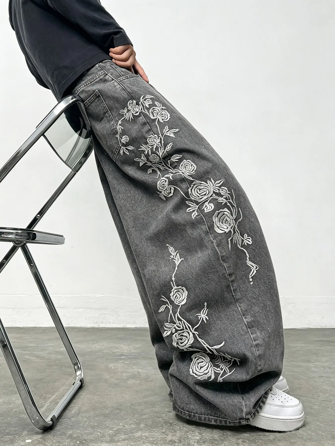 Men's Denim Jeans, Large Rose Embroidery Straight Leg Wide Leg Jeans, Y2K Streetwear Hip Hop Fashion, Casual Long Pants for All Seasons