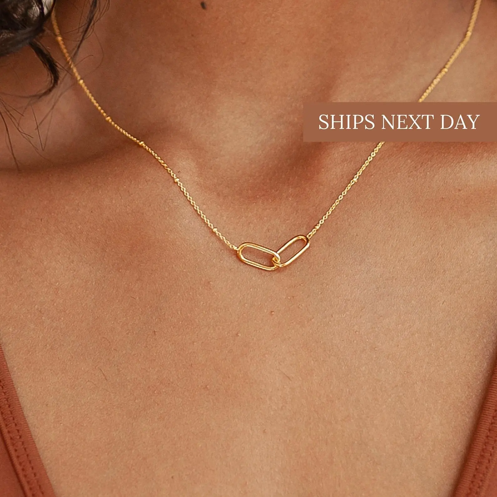 Linked Pendant Necklace by Caitlyn Minimalist • Infinity Charm Necklace • Heart Necklace • Family Necklace • Anniversary Gift • NR018