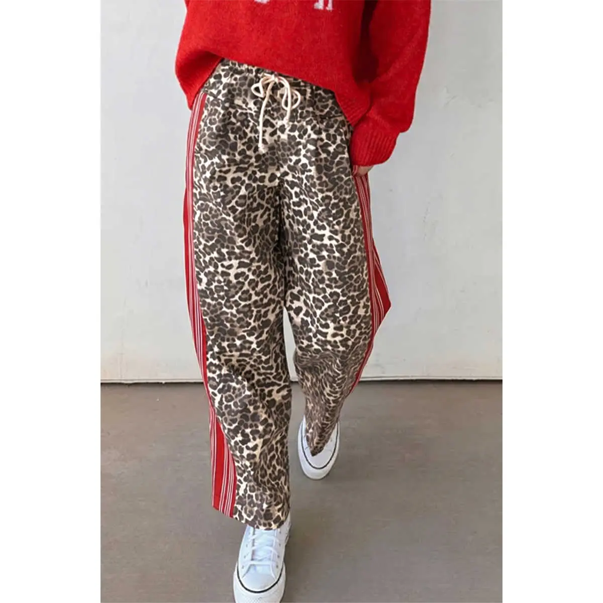 BF Women's Brown Leopard Camo Patchwork Jeans, Loose Baggy Elastic Waist Ankle-Length Pants with Regular Fit, Bold Casual Fall Weekend Outfit