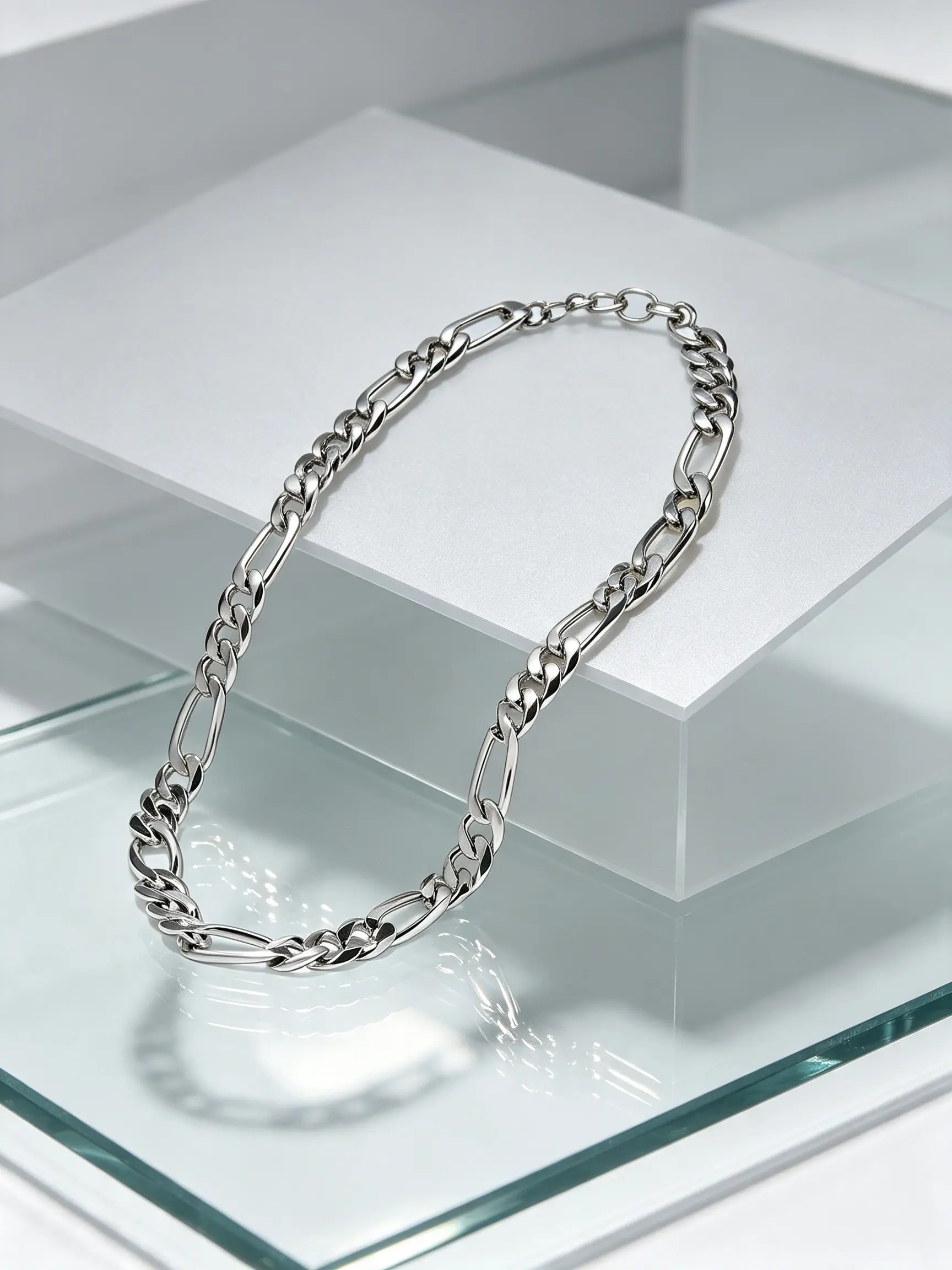 Pure Silver Cuban Chain Bracelet, Polished Chain Design, Elegant Neutral Fashion Accessory, Ideal Gift Choice, All Seasons Wear