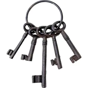 5 Pieces Vintage Skeleton Keys Set, Rustic Cast Iron Antique Style Keys on Ring, Old Fashioned Metal Keys for Pirate Accessories, Halloween Decorations, Home Decor, DIY Crafts, and Photography Props