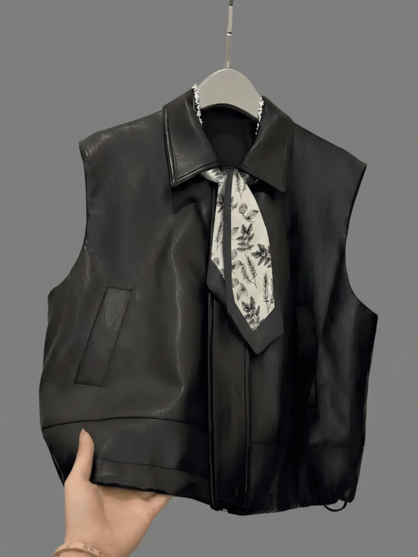 Women's Vintage Motorcycle Leather Vest, Casual Lapel Zipper Sleeveless Jacket, Loose Fit Slimming Shoulder Short Workwear Top