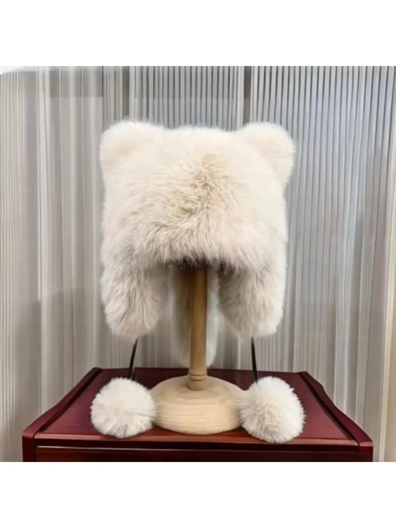 New autumn and winter thick plush ear protection hat for girls with cat ears and windproof toe cap for outdoor wear, cold resistant plush pullover hat