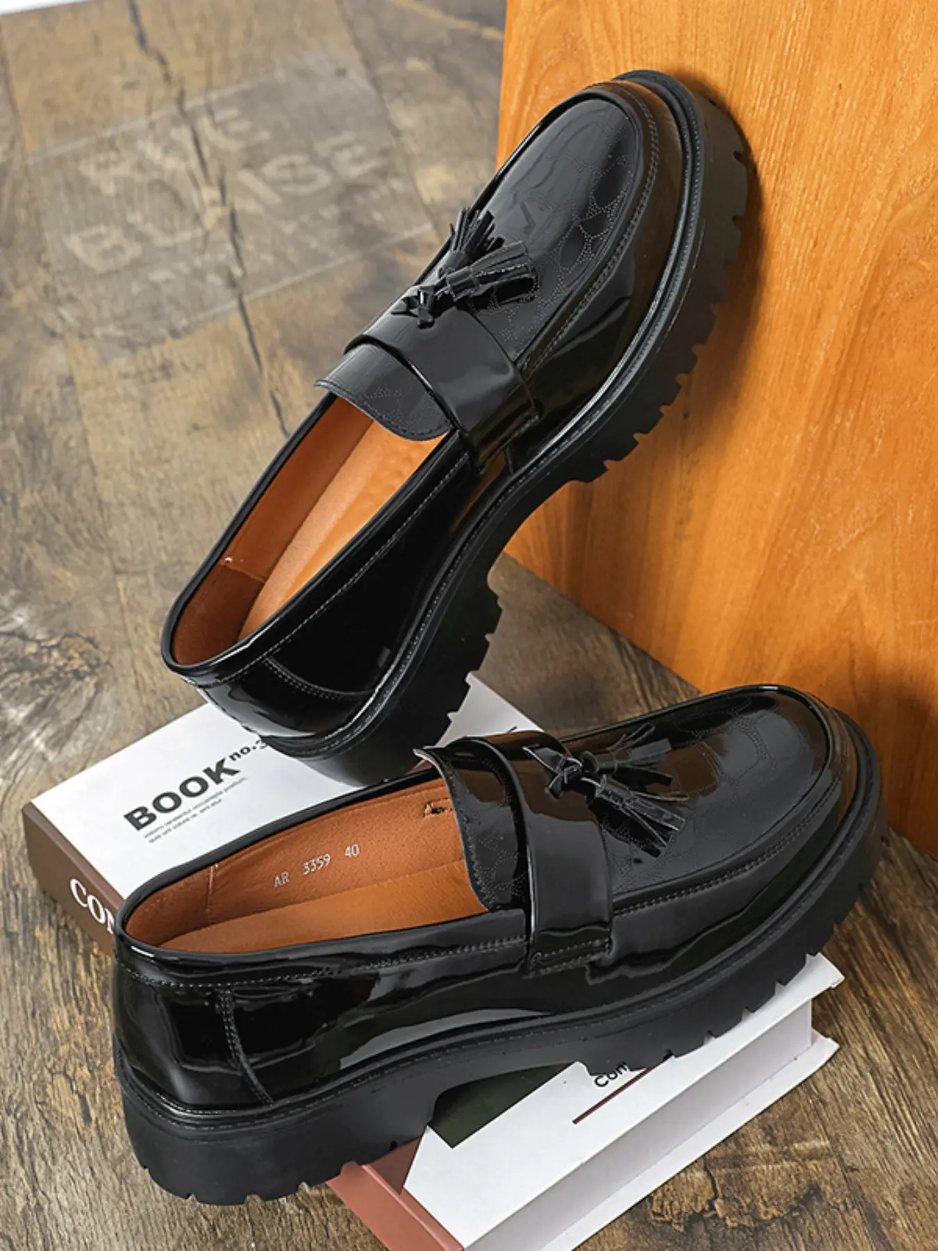 Men's All-Season Flat Loafers, British Style Vintage Gentleman, Thick Sole Height Increase Anti-Slip Durable, Elegant Fringe Trendy, Daily Business Casual Shoes
