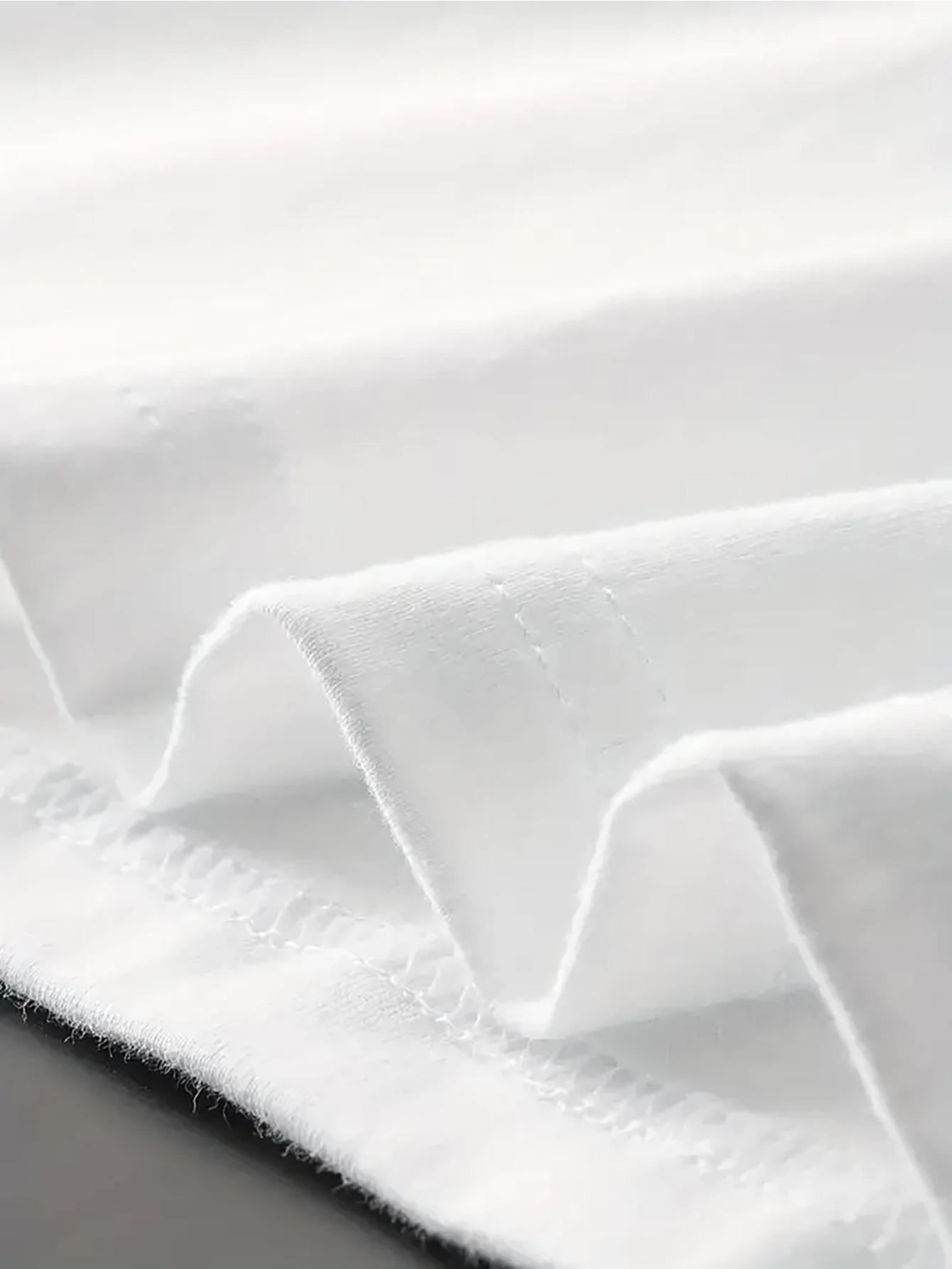 Polyester Short Sleeve T-Shirt with Physics Equation Design, Lightweight Durable Wear for Science Enthusiasts, Perfect for Lab,, or Casual Wear at Home or Restaurant