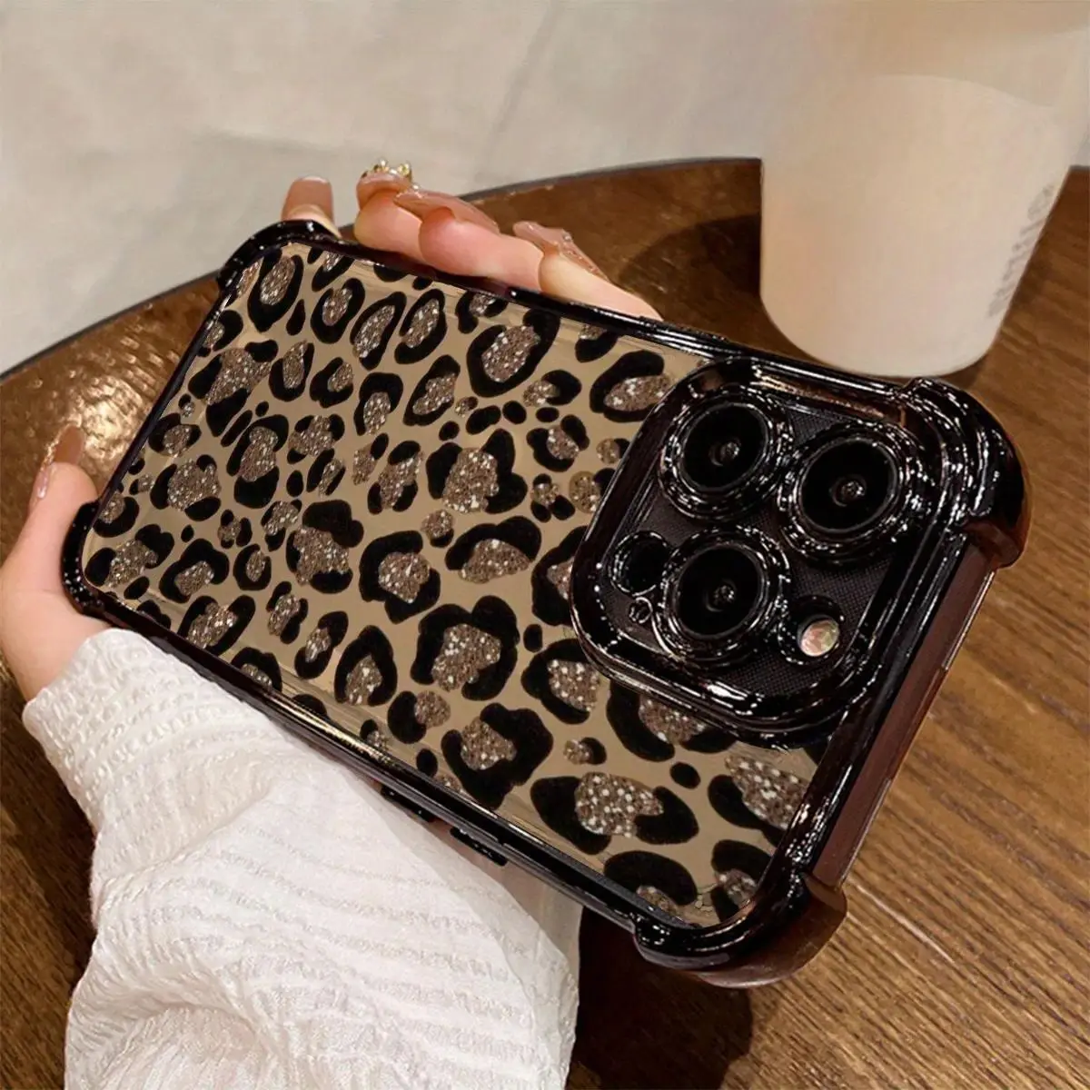 Golden Powder Leopard Print Cellphone Casing, Shockproof Durable Protection Cover, Lightweight Mobile Phone Accessory Compatible with Leading Smartphone Devices