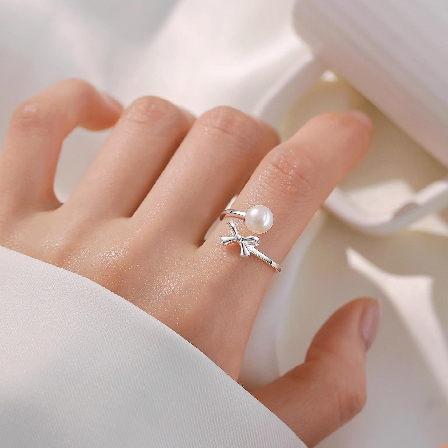 Women's Light Luxury Bowknot Pearl Ring, Open Band, Minimalist & Premium Index Finger Ring
