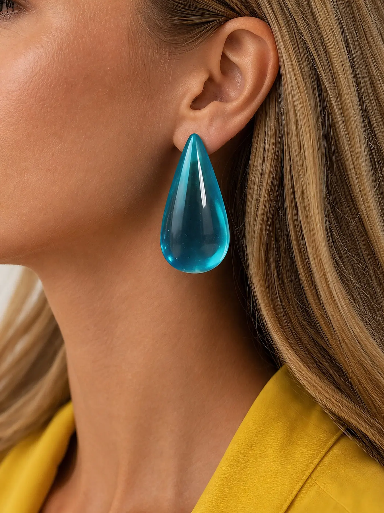 Transparent Water Drop Resin Earrings, Dual Color Studs, Elegant Jewelry Accessory, Perfect for Daily Wear & Special Occasions