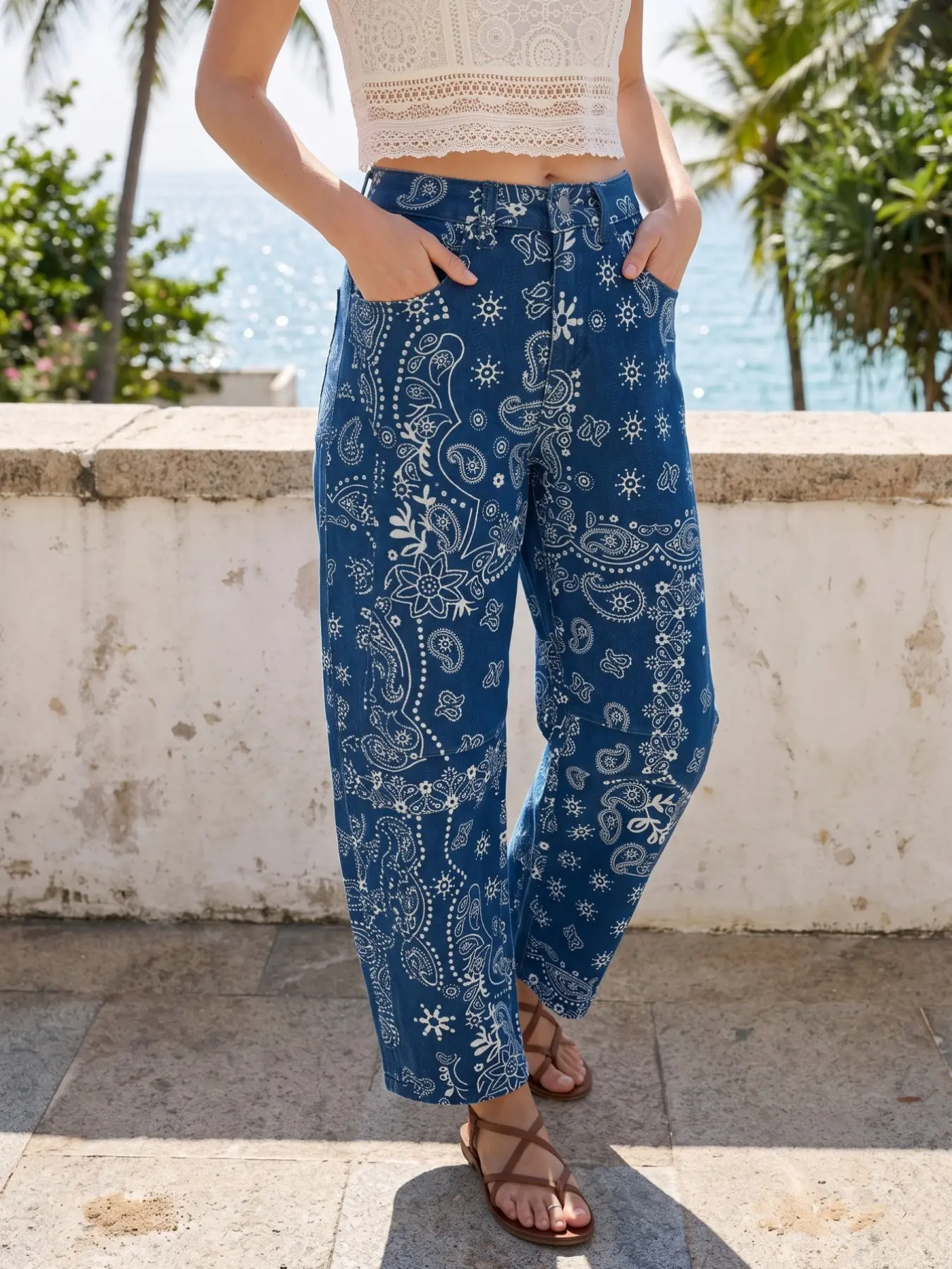 Women's Mid-Waist Retro Paisley Print Denim Jeans, Boho Style Straight-Leg Trousers, Loose-Fit Button Fly Jeans for All Seasons