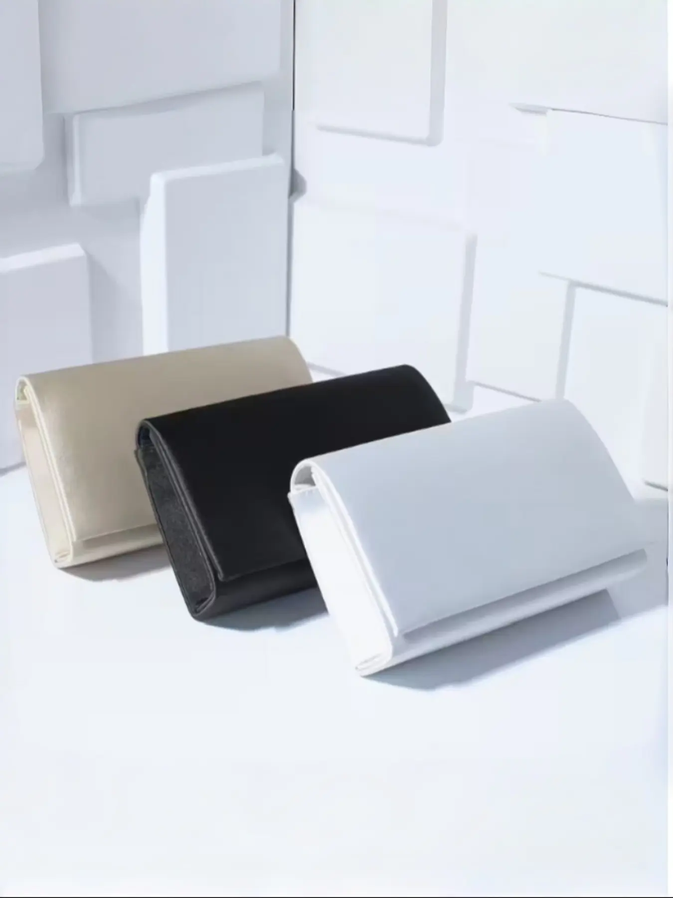 1 Piece Satin Fabric Envelope Clutch, Elegant Plain Design, Available in Three Colors, Perfect for Weddings, Parties, Dates, Events