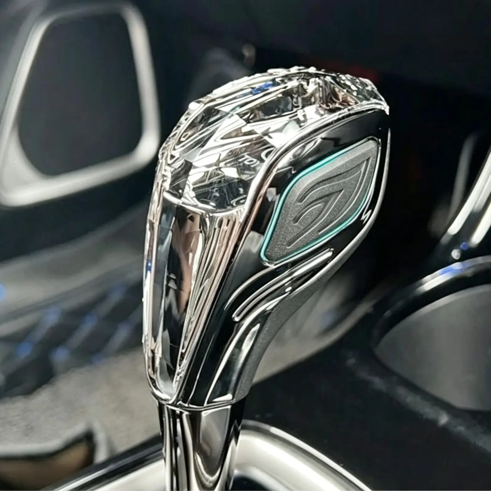 Crystal Glow Car Gear Lever Head, Universal Customizable Transparent Shift Knob, Creative Car Interior Upgrade Decorative Replacement Accessory