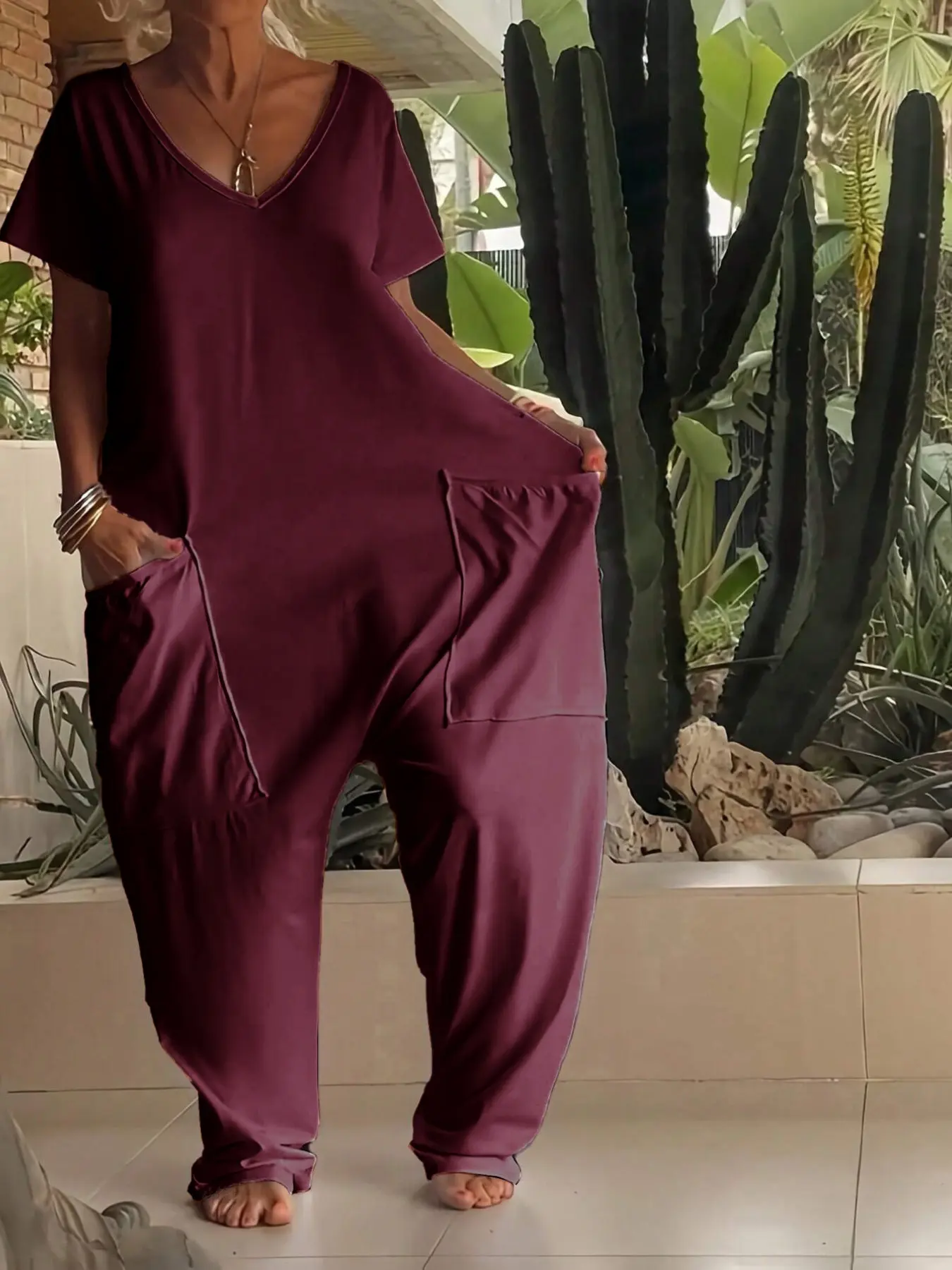 Women's Casual V Neck Jumpsuit with Pockets, Loose Fit Short Sleeve One Piece Romper, Wide Leg Lounge Jumpsuit, Soft Comfy Summer Outfit for Women, Everyday Homewear & Streetwear, Loose Overalls Jumpsuits