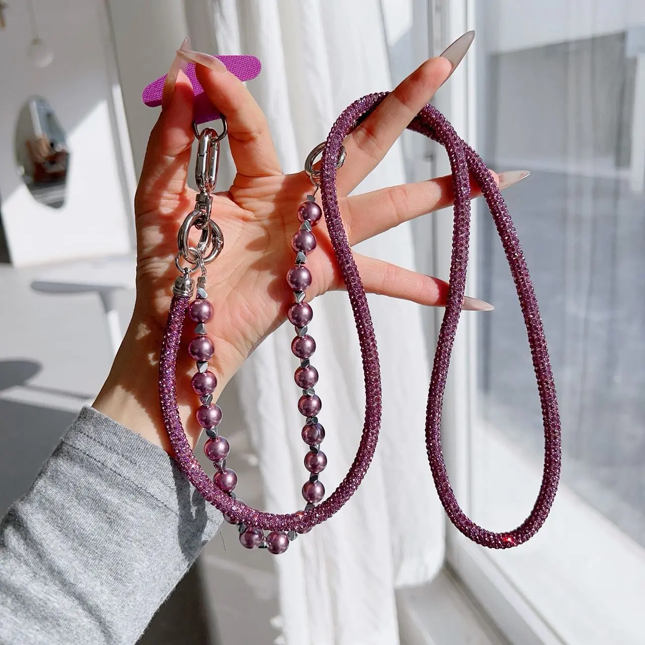Luxury diamond-encrusted phone case lanyard, crossbody, neckband, wristband, three-in-one multi-functional necklace, portable wristband, pearl fashion, high-end, durable telephone cord, double buckle new style lanyard