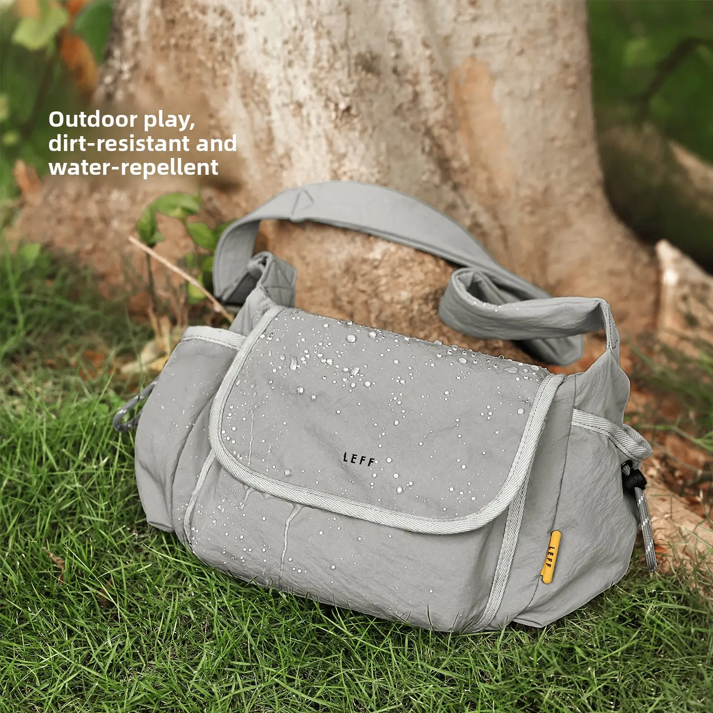 [New Arrival] LEFF Simple Messenger Bag for Women, Large Capacity, Versatile for Commuting and Outdoor, Lightweight Casual Shoulder Bag